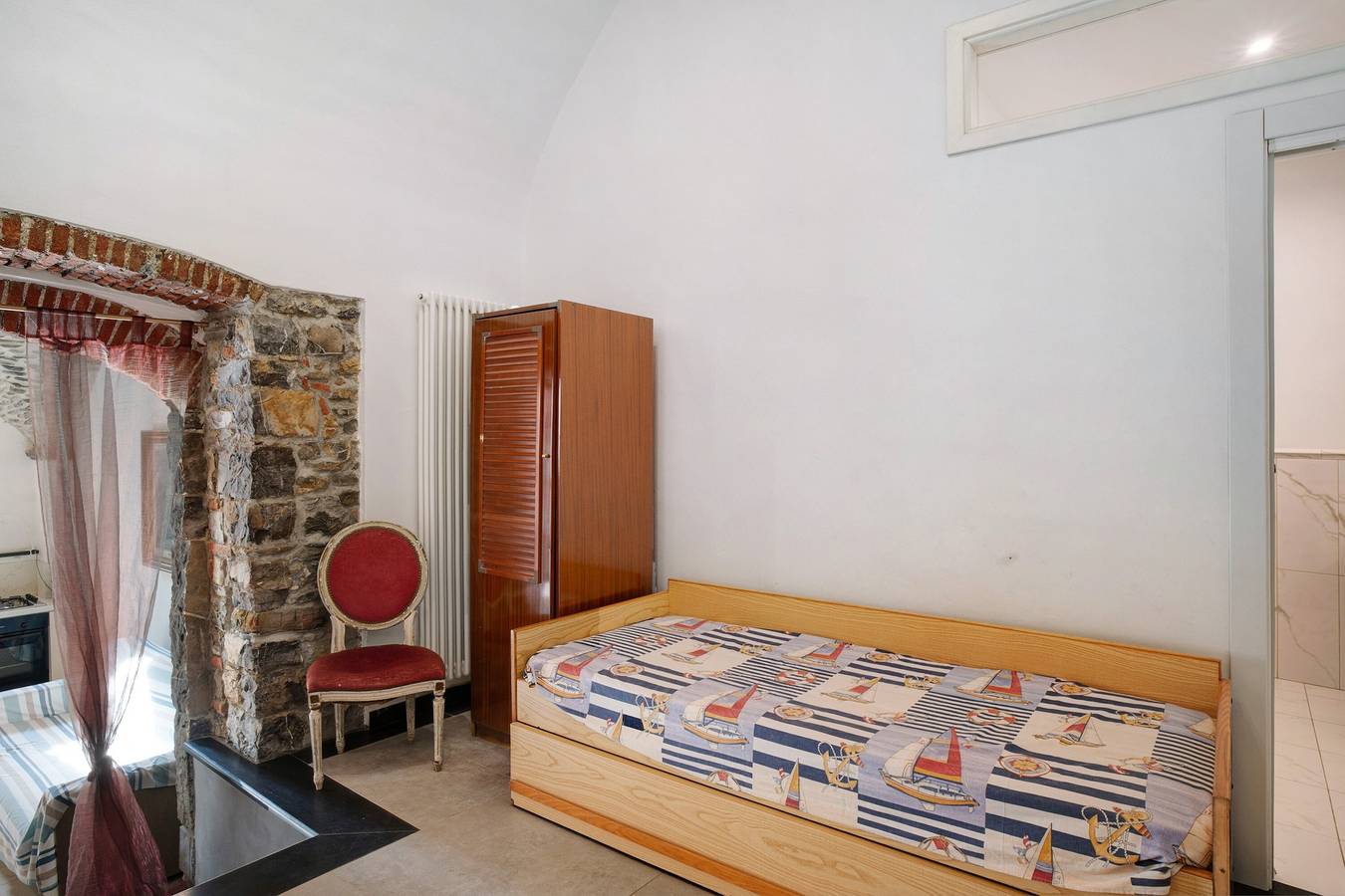 Entire apartment, Apartment "Il Lavatoio, Borgo dei Pescatori" with Wi-Fi in Marina delle Reti, Cervo (Liguria)