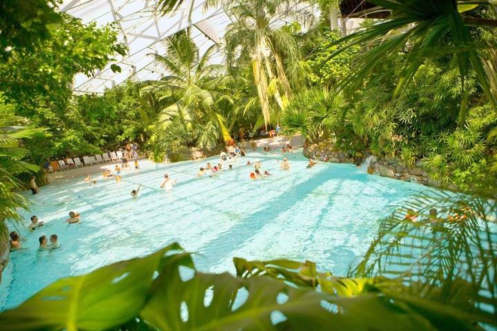 Parc de vacances pour 8 personnes, avec jardin et jacuzzi ainsi que piscine et sauna, animaux acceptés à Chaumont-sur-Tharonne - 2