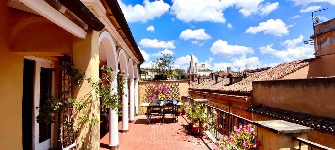 Loft per 5 persone, con terrazza in Scalinata di Trinità dei Monti