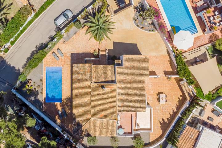 Ferienhaus für 8 Personen, mit Terrasse und Pool sowie Garten, kinderfreundlich in Moraira - 3