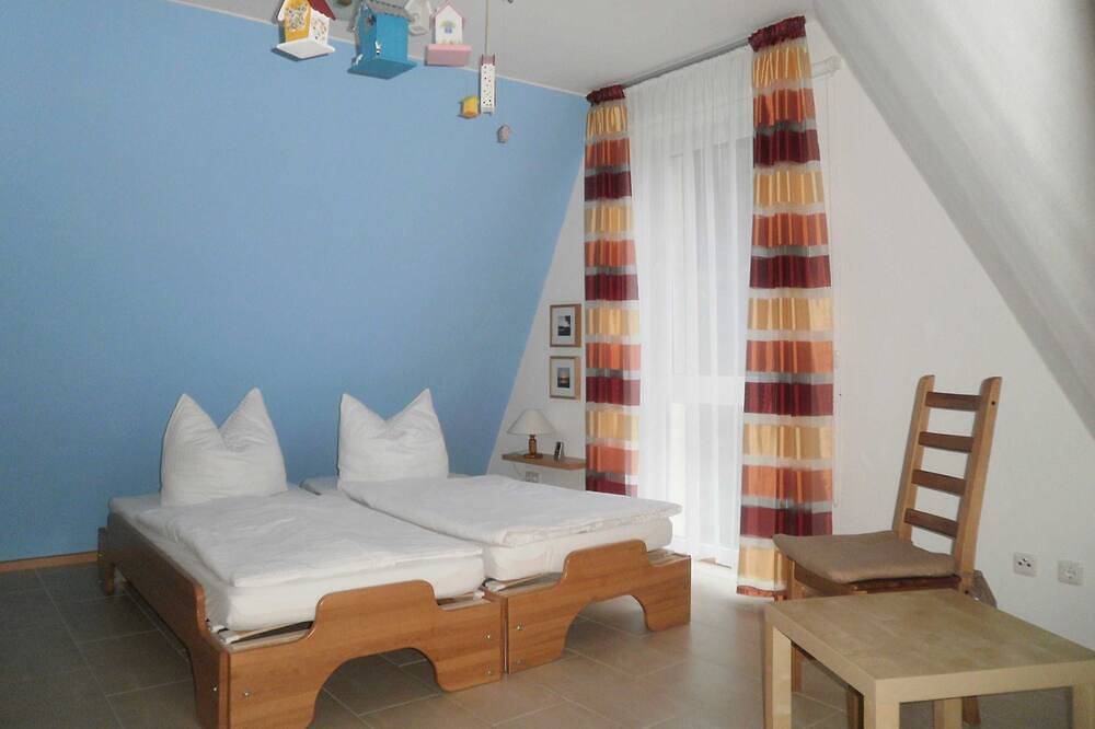 Ganze Wohnung, Ferienwohnung Dachgeschoss - Ferienwohnhaus Drei am Zemminsee in Teupitzer See, Schwerin (Brandenburg)