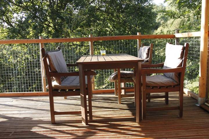 Location de vacances pour 5 personnes, avec vue ainsi que piscine et jardin, animaux acceptés à Ladignac-le-Long - 4