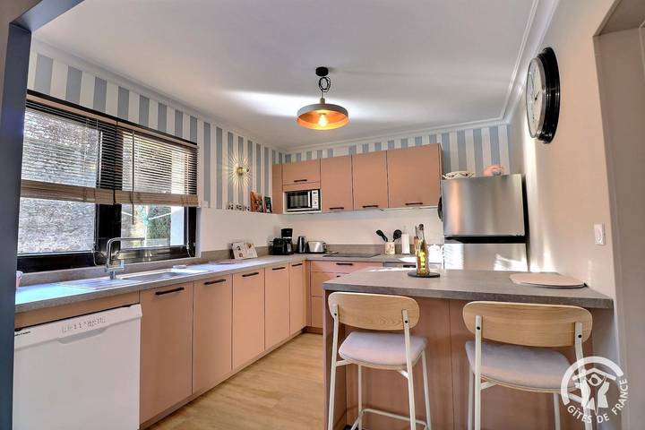 Gîte pour 8 personnes, avec jardin et terrasse, animaux acceptés à Saint-Lunaire - 4