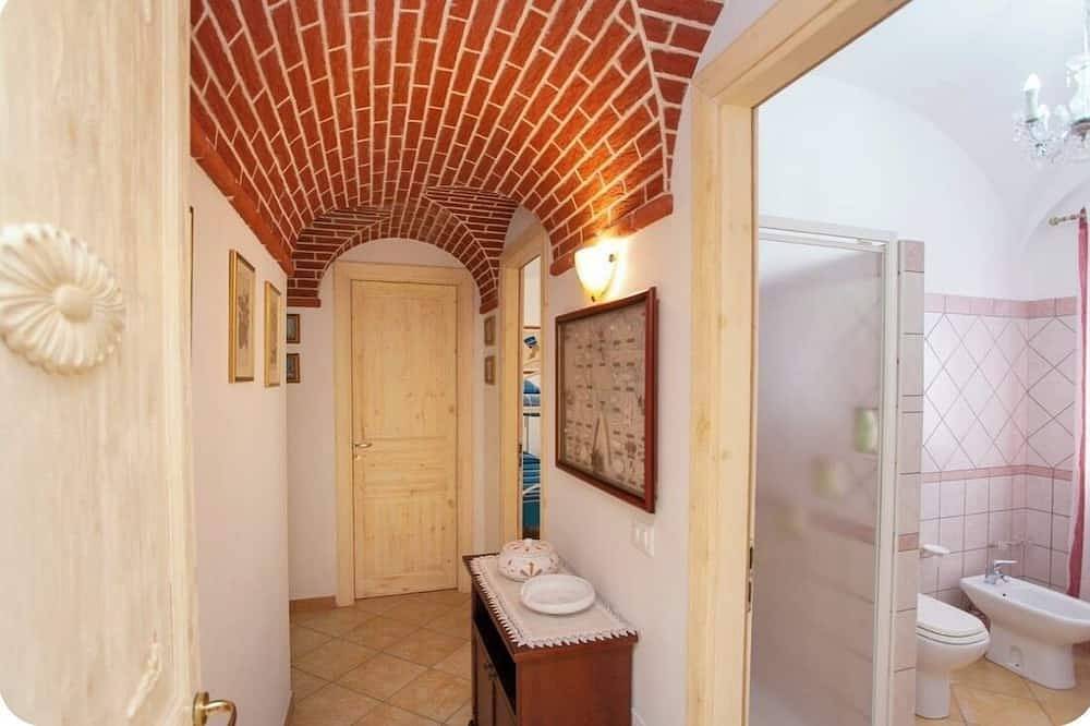 Villa mit privatem Pool, großer Liegewiese, alle mit Meerblick. in Orosei, Nuoro Provinz