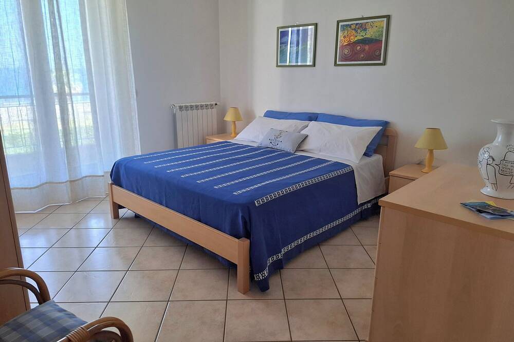 Entire apartment, Vacation Homes Sun & Beach - Lemons Apartment in Capo d'Orlando, Messina Province