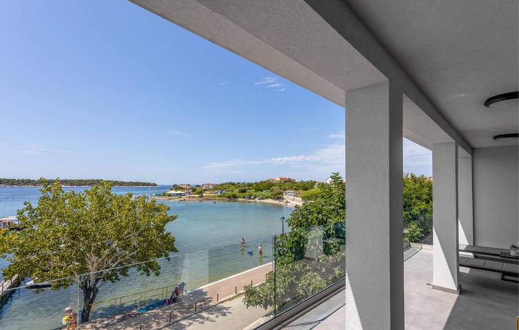 Ferienhaus für 6 Personen, mit Garten und Terrasse, mit Haustier auf Rab - 3
