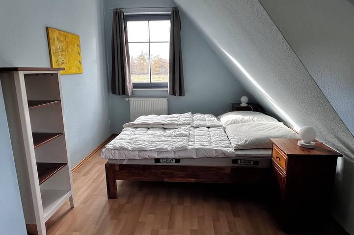 Schönes Reetdachhaus mit Südterrasse, 2 Duschbäder und 2 Pkw-Stellplätze in Prerow, Fischland - Darß - Zingst