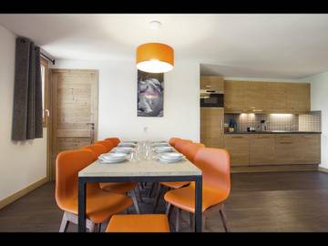 Gîte pour 8 personnes, avec terrasse et piscine ainsi que balcon/terrasse et sauna, animaux acceptés à Saint-Martin-de-Belleville