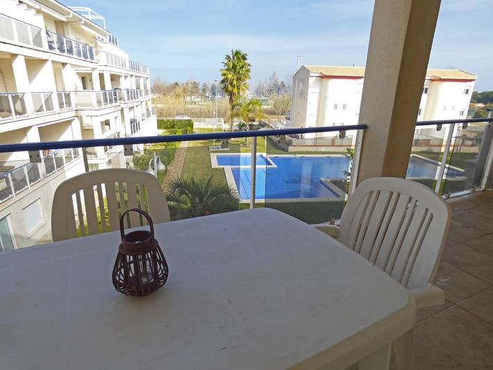 Holiday rental for 4 people, with pool and garden as well as terrace in Oliva