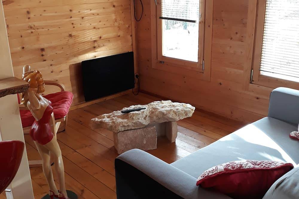 Chalet/gîte indépendant, 1 chambre,  piscine, près de Lascaux Iv in Montignac, Périgord Noir