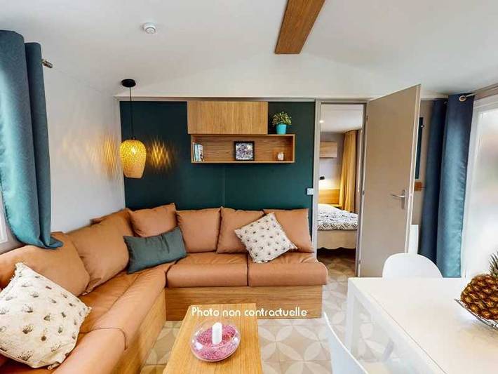 Camping pour 8 personnes, avec piscine ainsi que terrasse et bassin pour enfant