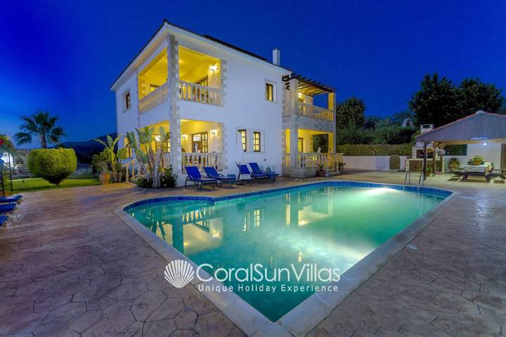 Villa for 10 people - 1