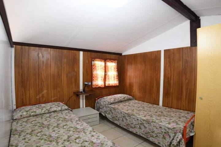 Ferienhaus für 2 Personen, mit Sauna und Terrasse sowie Pool