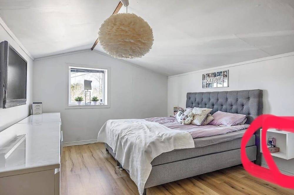 Nature Retreat in Olofstorp with Jacuzzi – Perfect for Relaxation in Göteborg, Västergötland