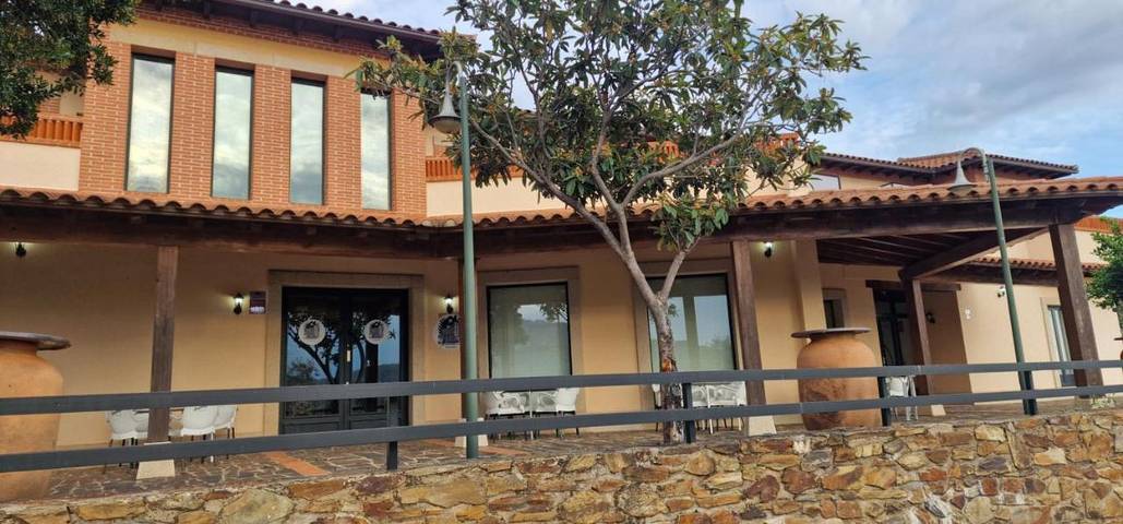 Hotel para 4 personas, con vistas y jardín en Las Villuercas