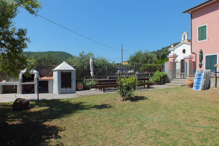 Appartamento intero, Appartamento con barbecue e giardino - Appartamento Cm2a in Gli Alzi, Campo nell'Elba