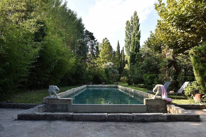 Agriturismo pour 12 personnes, avec jardin à Saint-Rémy-de-Provence