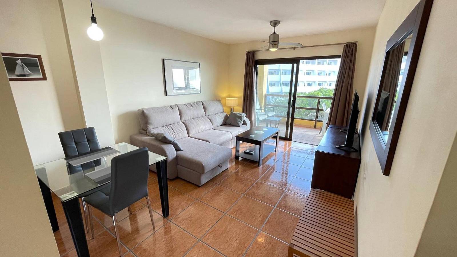 Ganze Wohnung, Ferienwohnung 'Ocean Golf San Miguel' mit Meerblick, Gemeinschaftspool und Wi-Fi in Las Adelfas, San Miguel de Abona