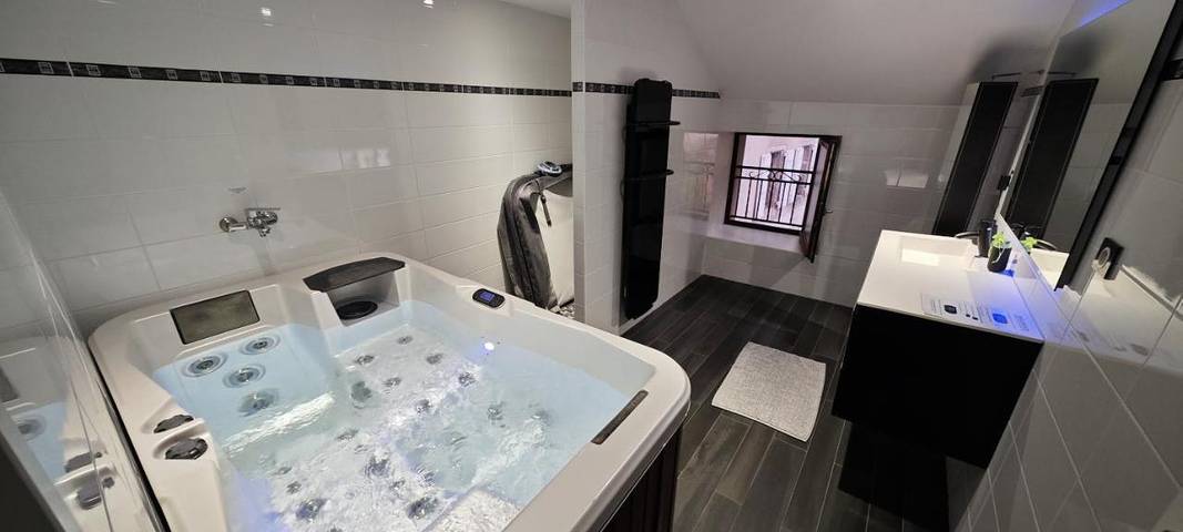 Location de vacances pour 6 personnes, avec terrasse à Rieutort-de-Randon - 2