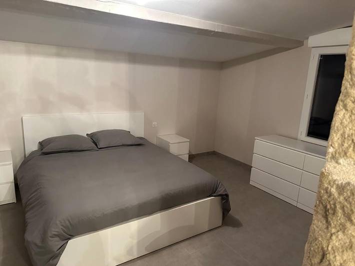 Gîte pour 4 personnes, avec piscine et terrasse à Saint-Étienne-de-Fontbellon - 2