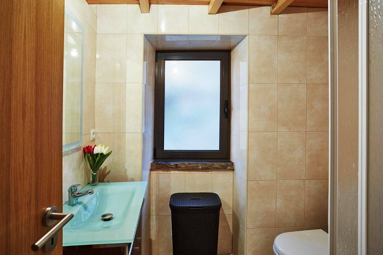 Two-Bedroom House in Sobral de São Miguel, Aldeias do Xisto
