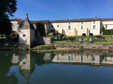 Chambre d’hôte pour 2 personnes, avec jardin en Charente