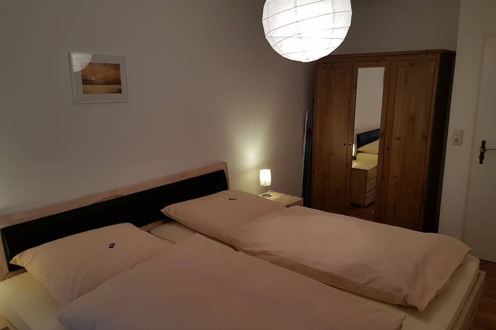 Ganze Wohnung, Sehr zentrale Ferienwohnung/150m zum gr. Plöner See/ Fewo 5/Boxspringb. 2x2,10m in Plön, Plön (Stadt)