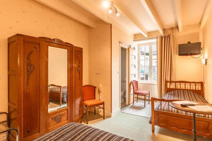 Hôtel pour 2 personnes, animaux acceptés à Sainte-Mère-Église - 2