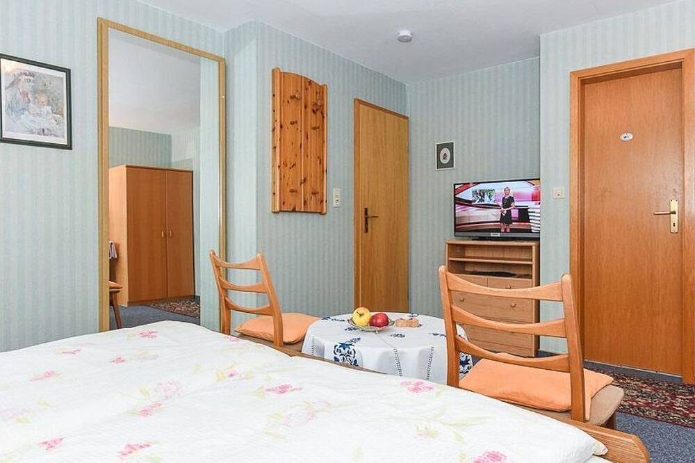 Ganze Wohnung, Zimmer Südblick - Ferienhof Bremer in Groß Holum in Groß Holum, Neuharlingersiel