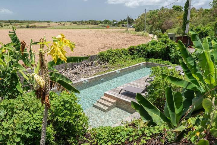 Appartement de vacances pour 2 personnes, avec terrasse ainsi que jardin et piscine