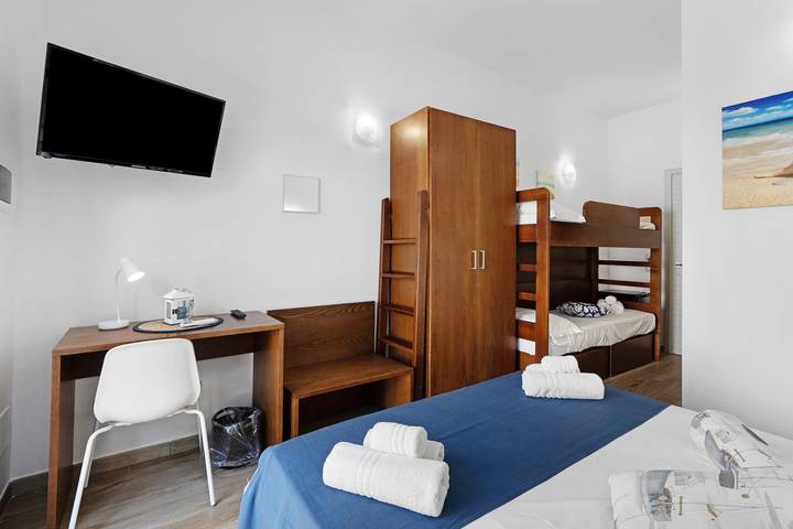 Room 'La Rocca 4' with Private Terrace, Wi-Fi and Air Conditioning in San Vito Lo Capo, Trapani Province