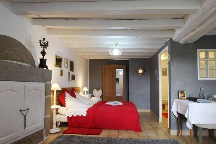 Gîte pour 4 personnes, avec jardin, animaux acceptés à Saint-Laurent-de-Terregatte - 2