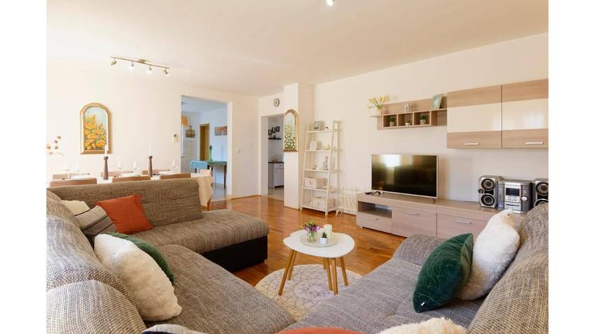 Casa de huéspuedes para 8 personas, con jardín - 1