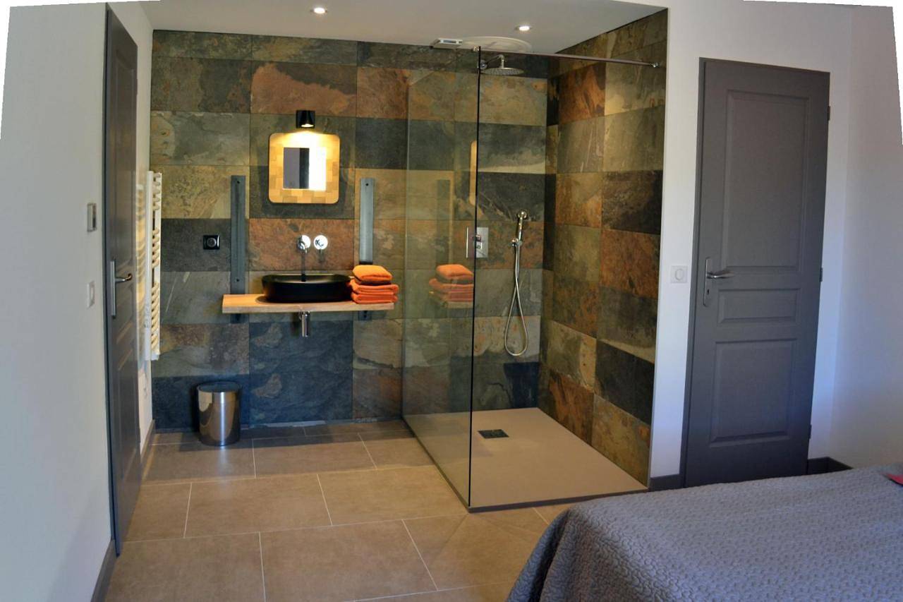 Double Room in Lourmarin, Parc naturel régional du Luberon