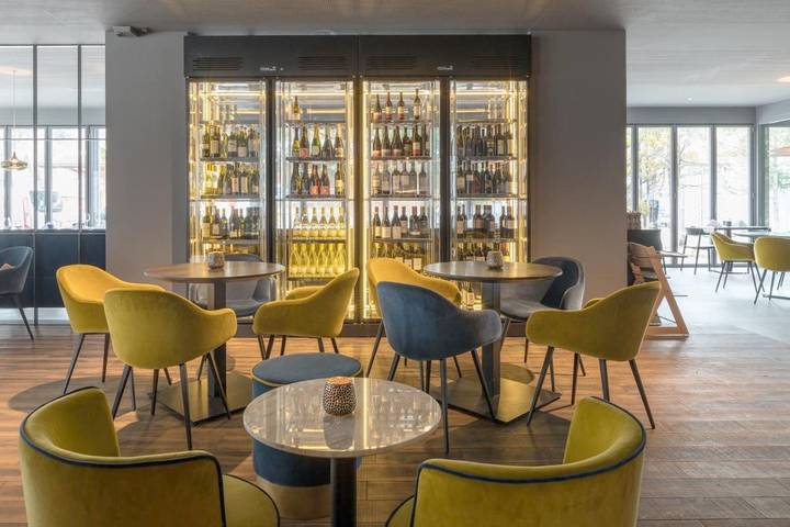 Hotel für 4 Personen, mit Balkon und Terrasse sowie Sauna und Ausblick in Ilanz