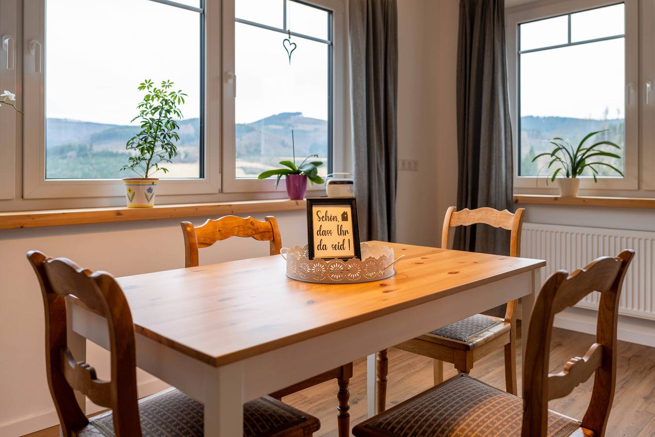 Apartamento entero, Apartamento 'Sauerland' con vistas a la montaña, terraza privada y Wi-Fi in Schmallenberg, Hochsauerlandkreis