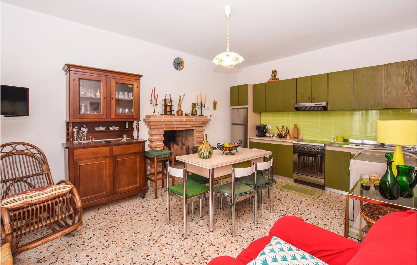 Ficulle Pool-Side Apartment with Parking in Ficulle, Terni Province