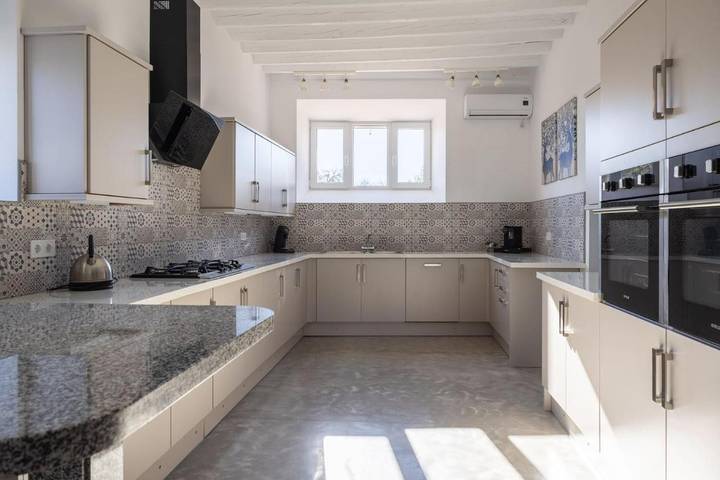 Casa rural para 10 personas, con Balcón y Terraza además de Jardín y Piscina en Alameda - 3