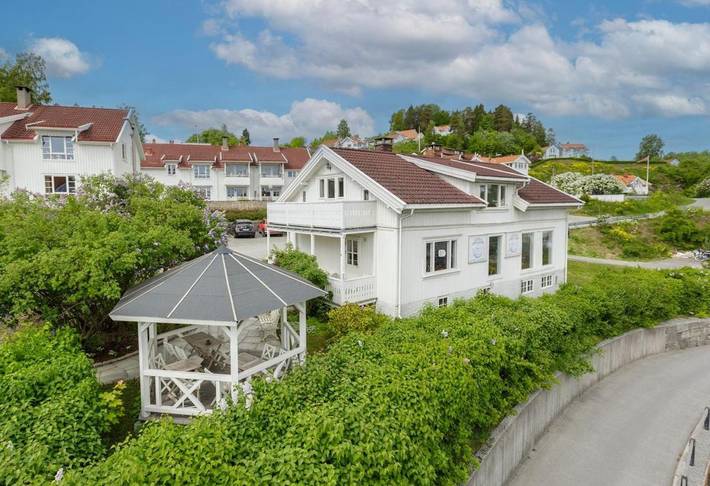 Ferienwohnung für 2 Personen, mit Balkon und Terrasse sowie Garten
