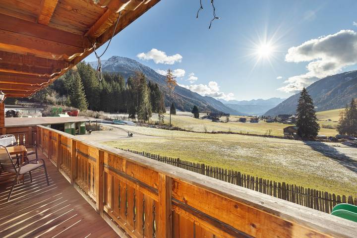 Apartament wakacyjny dla 4 osób, z ogród i sauna w Kronplatz