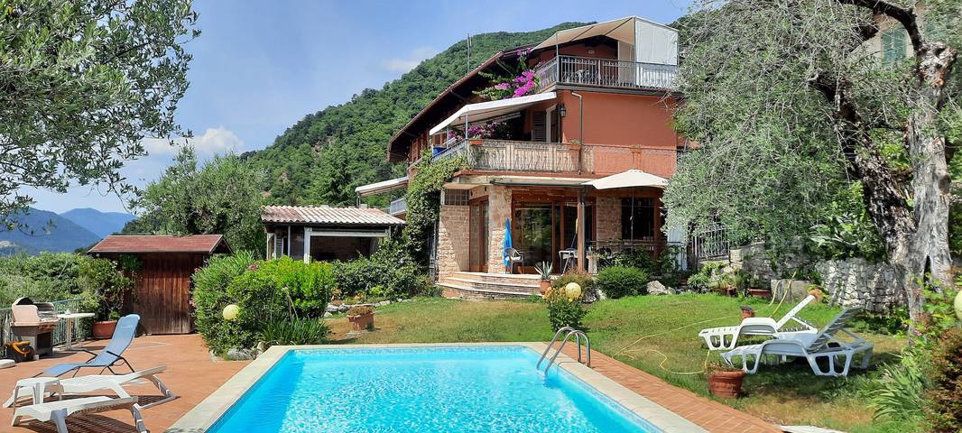 Appartement de vacances pour 5 personnes, avec piscine ainsi que vue sur le lac et jardin - 1