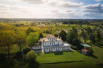 Château pour 12 personnes, avec jardin ainsi que jacuzzi et sauna en Gironde