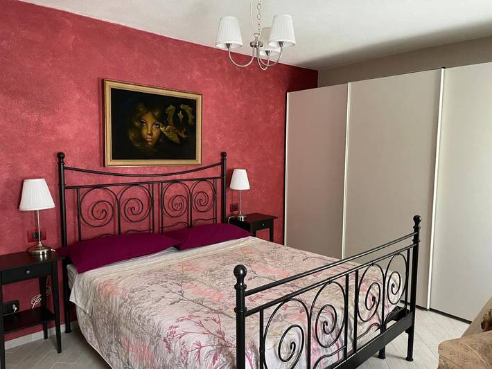 Gîte pour 5 personnes, avec vue et terrasse dans Nus