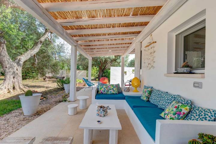 Location de vacances pour 6 personnes, avec piscine ainsi que jardin et terrasse à San Vito dei Normanni - 4