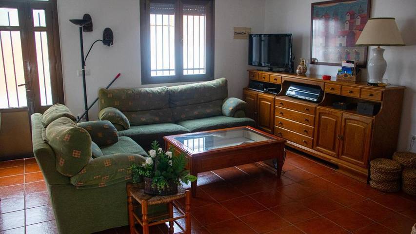 Casa rural para 4 personas, con Balcón y Terraza además de Jardín y Piscina en Picón - 4
