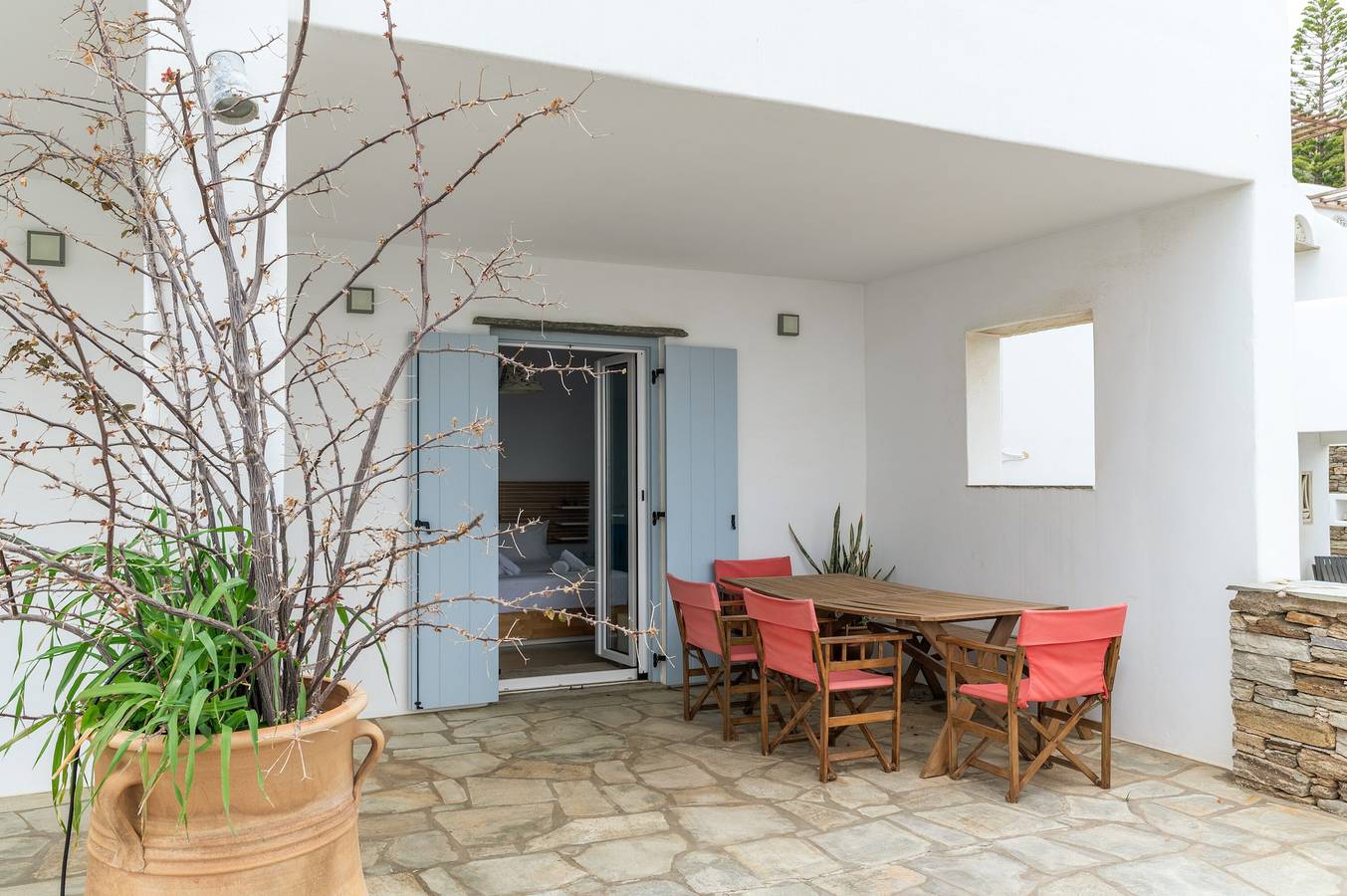 Holiday Home 'Modern New Tinos' with Sea View, Private Terrace and Wi-Fi in Tinos