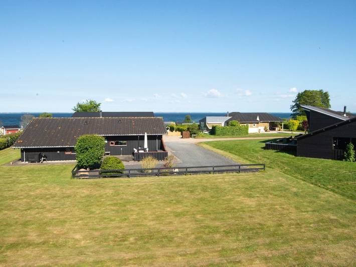 Ferienhaus für 7 Personen, mit Sauna und Garten sowie Terrasse und Whirlpool in Grønninghoved Strand
