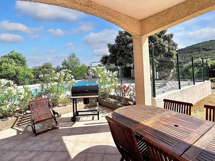 Location de vacances pour 14 personnes, avec piscine et jardin à Saint-Jean-du-Pin - 4