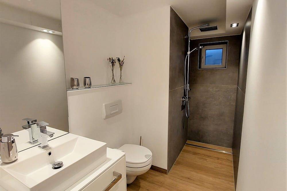 Apartamento entero, Dann bis Bald im Hammerwald ! in Stolberg, Renania