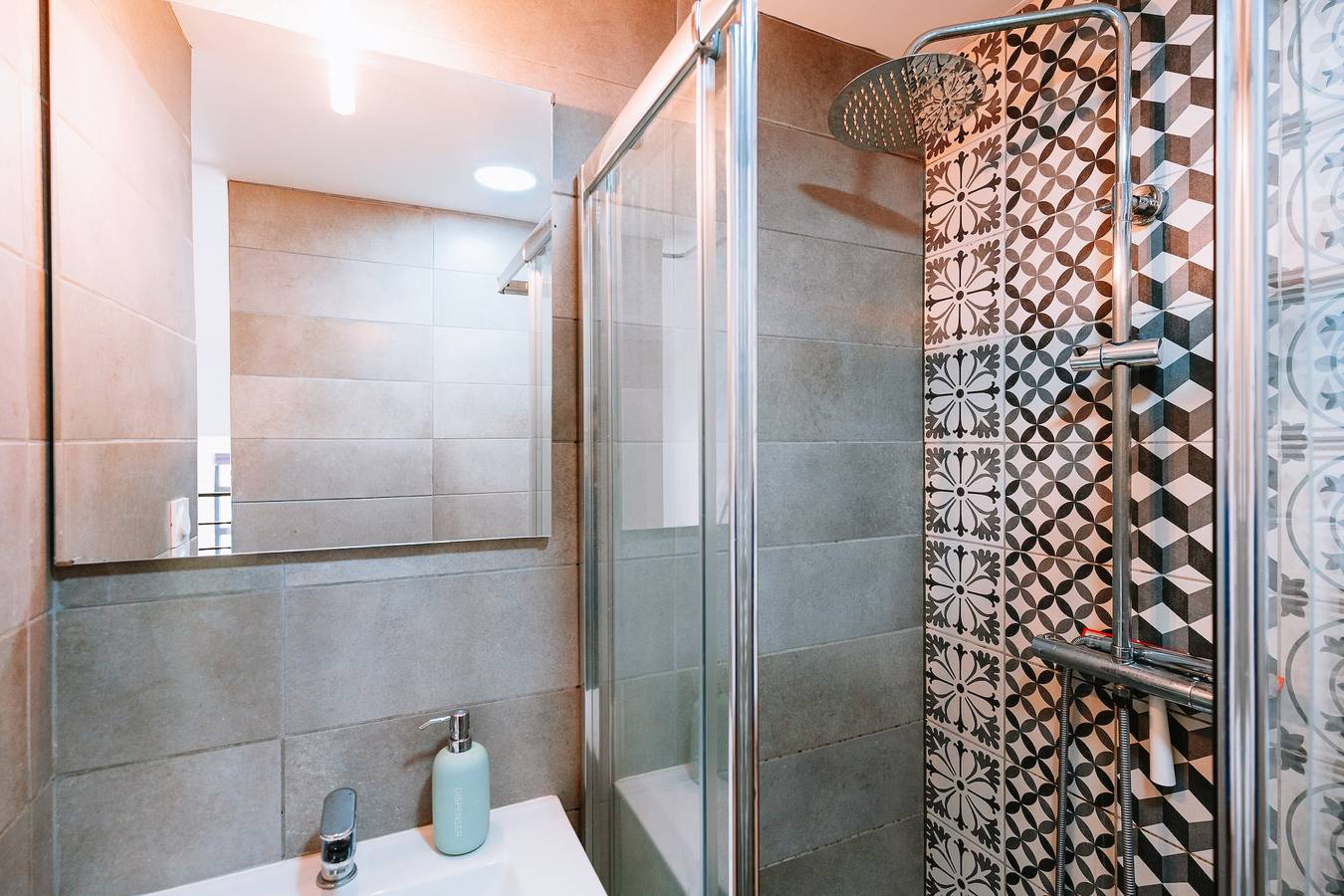 Apartamento entero, Loft Cuivre - Au cœur de Sainte-Etienne in Saint-Étienne, Río Loira